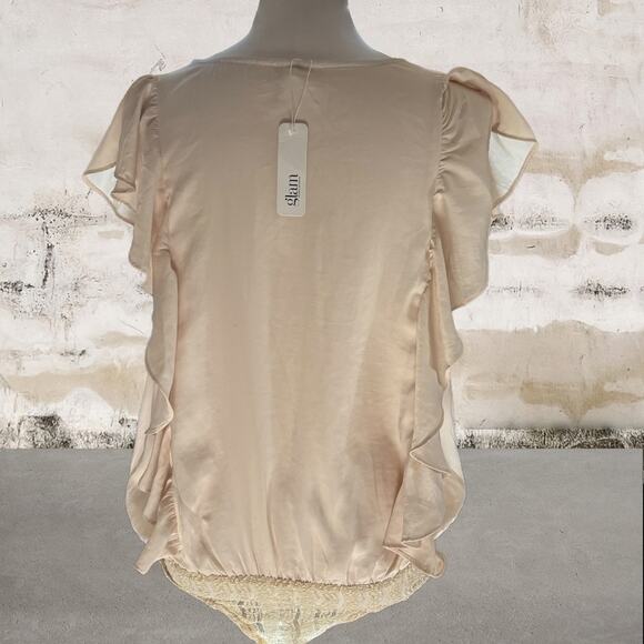 Glam NWT Women's Cream Ruffle Sleeve Silky Bodysuit-Size Large - Picture 3 of 5